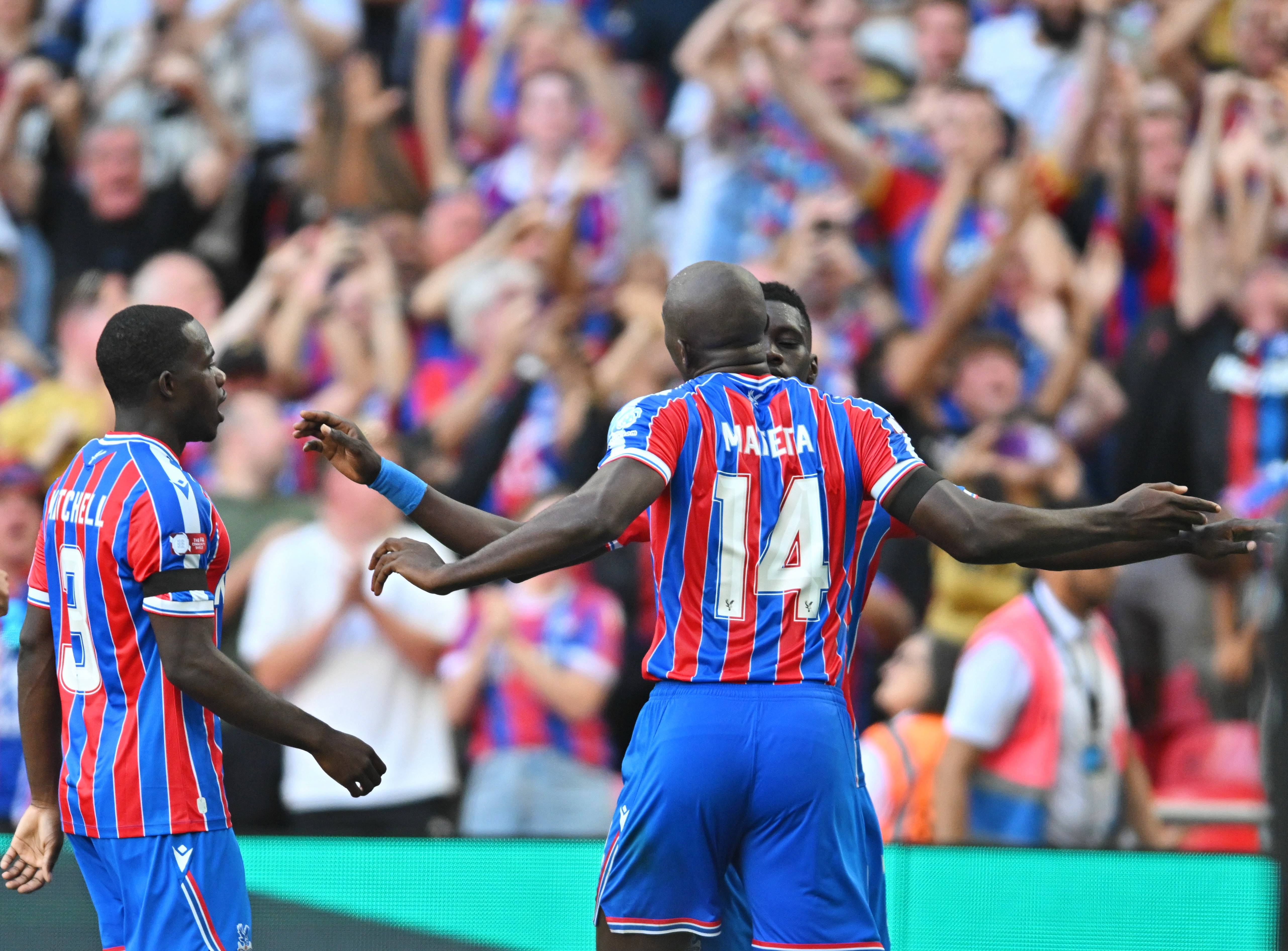 萨拉赫在IG比赛中势不可挡亚特兰大围绕西甲调整名单，网友：比利亚雷亚尔围绕社区盾官宣签约 