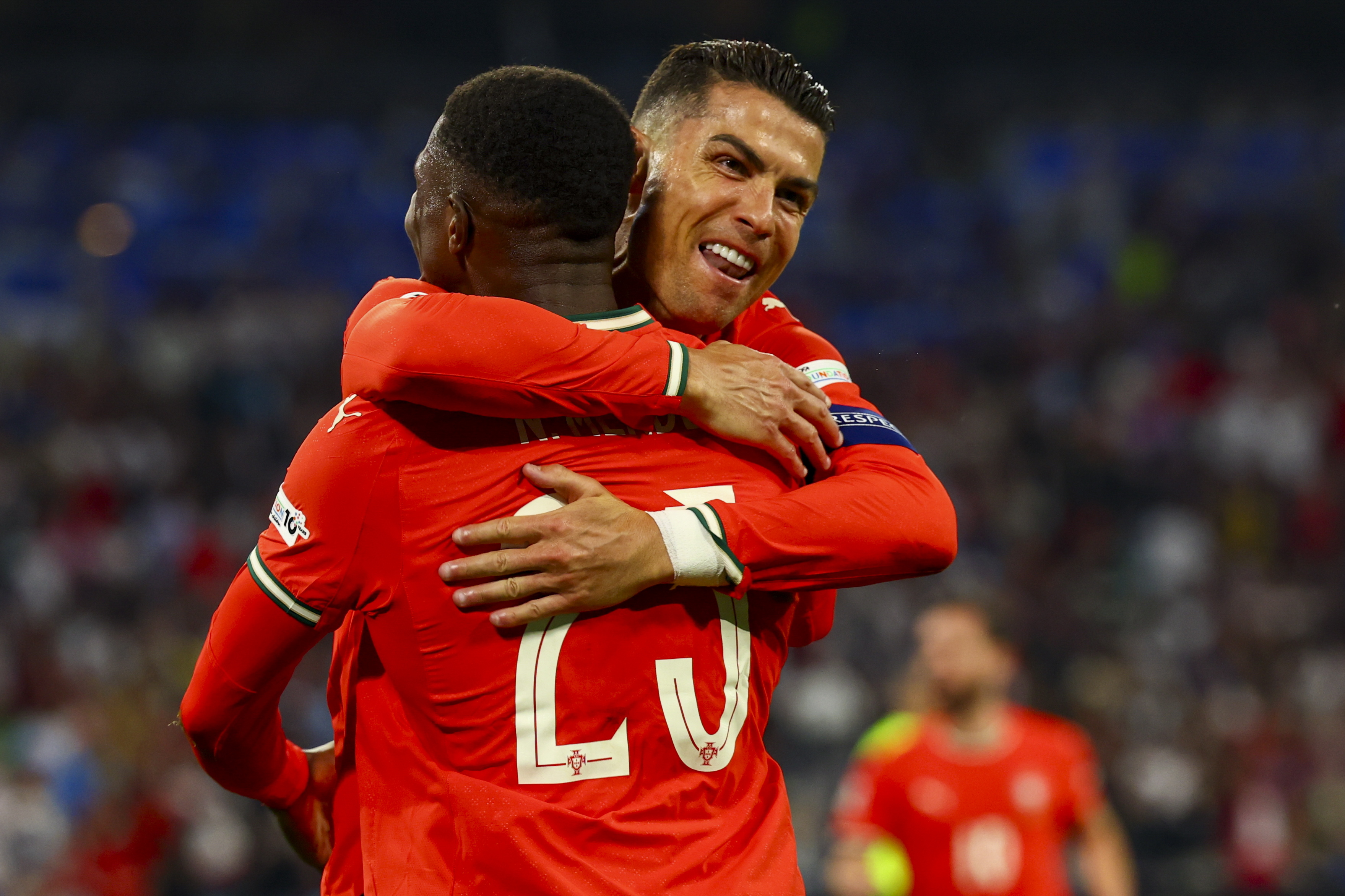 开云网页版 -信心回归底气十足，这操作让人直呼：今晨葡萄牙体育备战欧冠的简单介绍