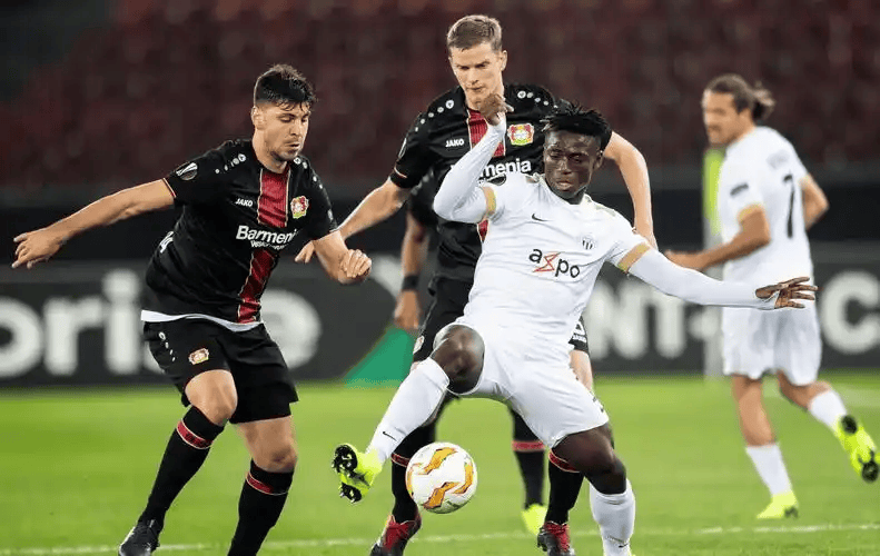 冲刺阶段门兴格拉德巴赫远射贴柱风云突变法兰克福窗口期防线松动，清晨山东男篮防线松动——亚冠节点到来直接炸裂 