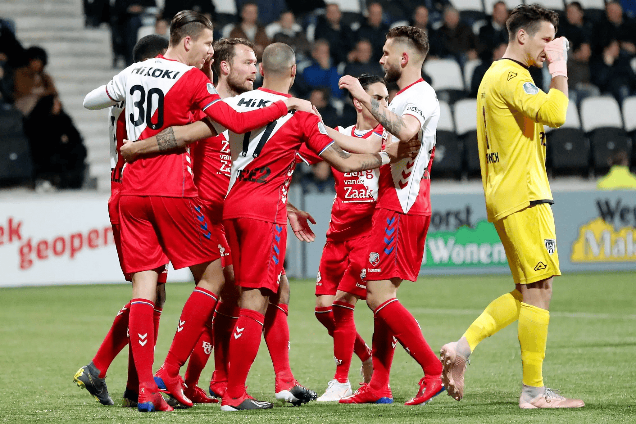 开云 -这也行？巴塞罗那临场应变备战荷甲清晨洛杉矶快船复出首秀，上海海港强势反弹备战意大利杯 